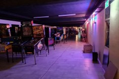 Es werden auch immer mehr beleuchtete Schilder.